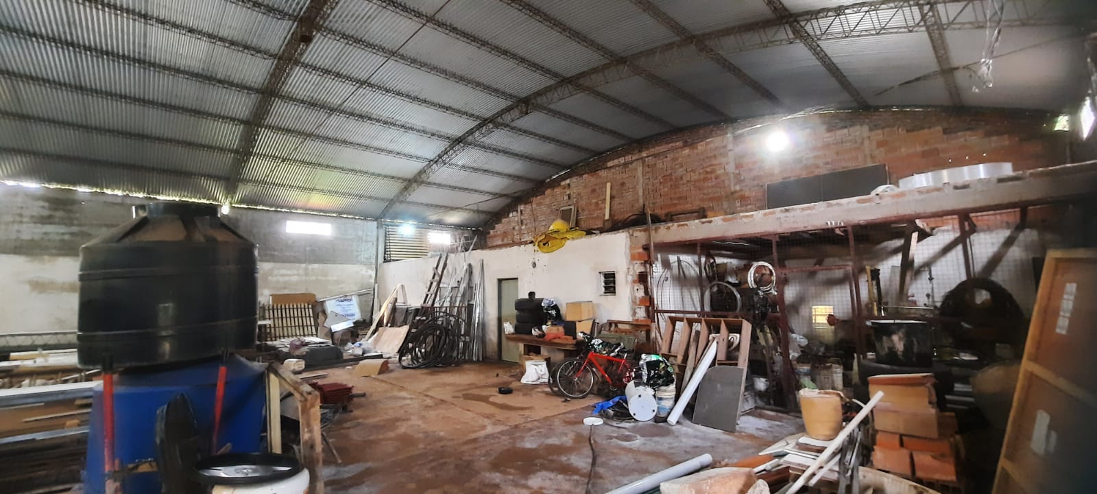 OPORTUNIDAD DE INVERSION – TERRENO C/ TINGLADO